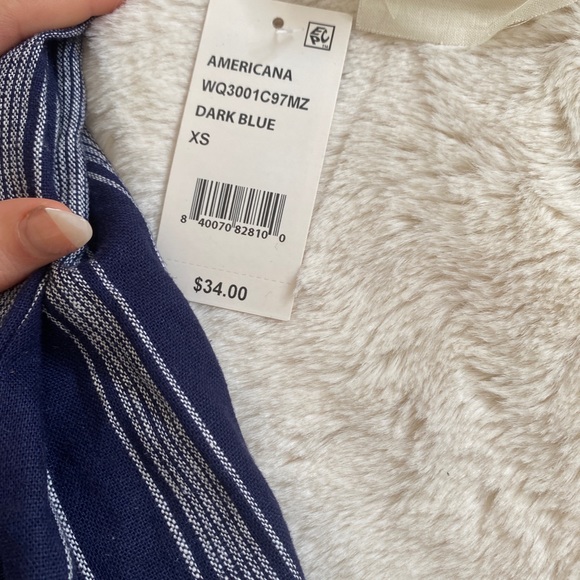 Tie waist shorts - Picture 3 of 5